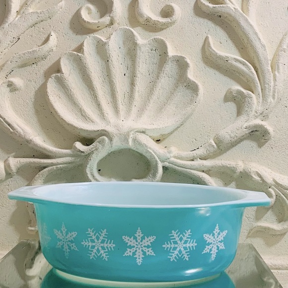 ANTIQUE Turquoise Pyrex Snowflake Dish 1956 - 1967 - Picture 2 of 6